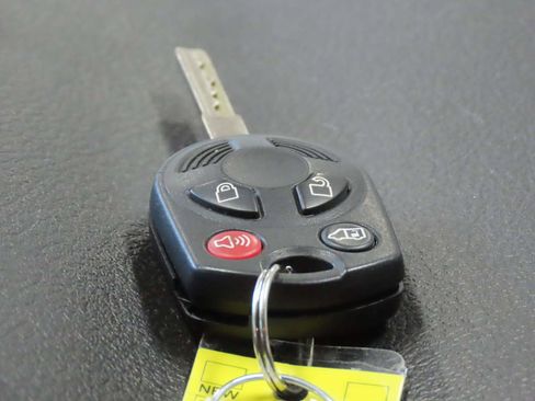 Used 2018 Ford Transit 150 XLT image 19