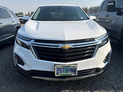 Used 2024 Chevrolet Equinox LT AWD/4WD image 2