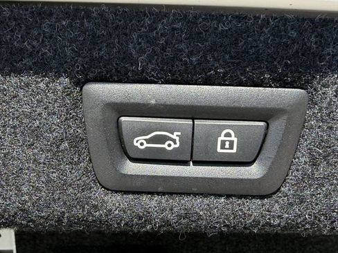 Used 2021 BMW 540i 540i w/ Convenience Package image 16