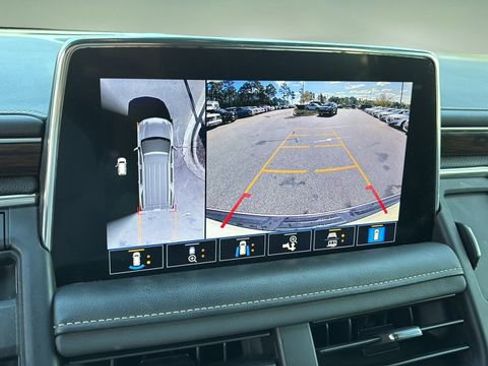 Used 2021 Chevrolet Tahoe Premier w/ Premium Package image 23