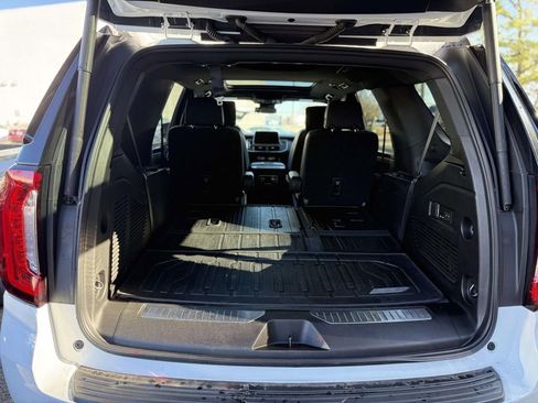 Used 2023 GMC Yukon AT4 w/ AT4 Premium Plus Package image 18