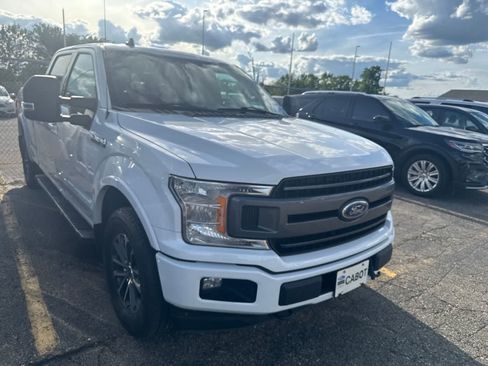 Used 2020 Ford F150 XLT w/ Equipment Group 302A Luxury AWD/4WD image 29