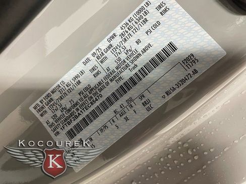 New 2026 Ford F250 XL w/ XL Chrome Package image 24