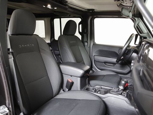 Used 2021 Jeep Wrangler Unlimited Sahara image 8