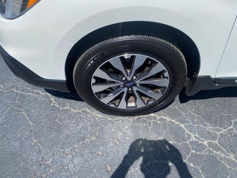 Used 2016 Subaru Outback 2.5i Limited AWD/4WD image 5