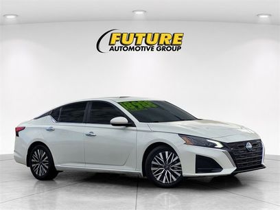 Used 2023 Nissan Altima 2.5 SV w/ SV Premium Package