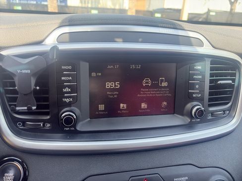 Used 2020 Kia Sorento EX FWD image 3