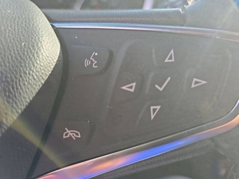 Used 2024 Chevrolet Equinox LT image 28