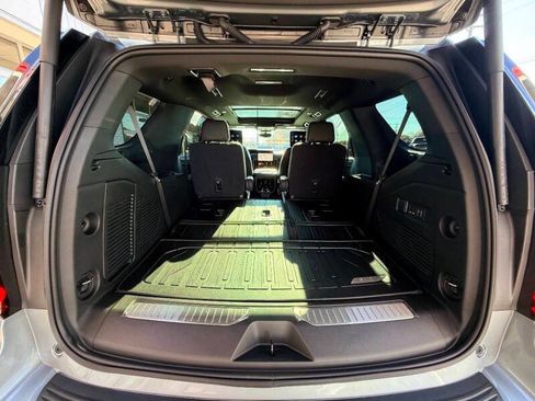 Used 2025 GMC Yukon AT4 Ultimate w/ LPO, Floor Liner Package AWD/4WD image 40