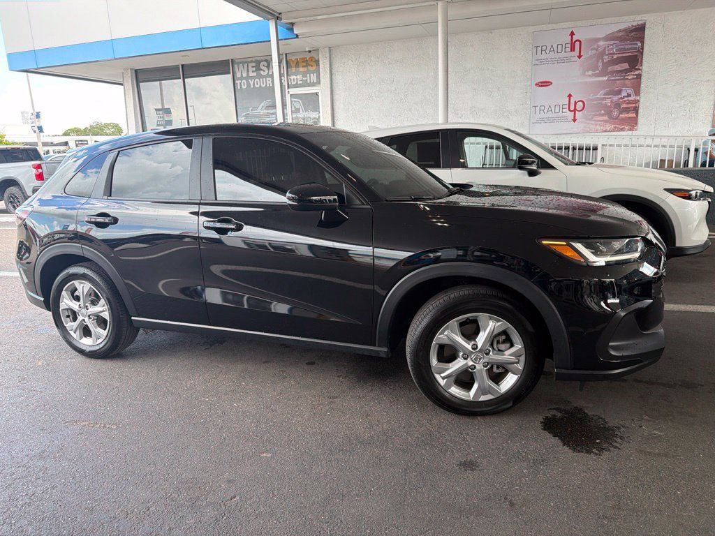 Used 2024 Honda HR-V LX image 4