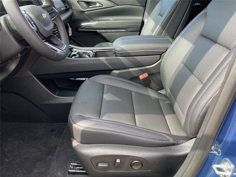 New 2026 Chevrolet Traverse LT image 13