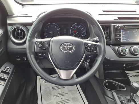 Used 2017 Toyota RAV4 LE image 14