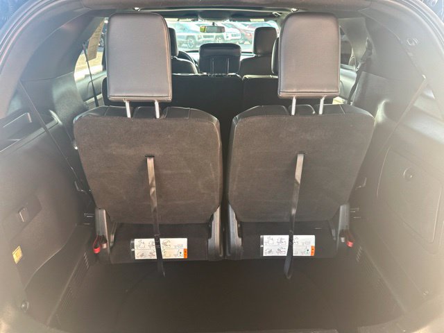 Used 2018 Ford Explorer XLT w/ XLT Appearance Package AWD/4WD image 25