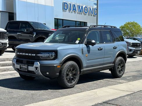 New 2026 Ford Bronco Sport Badlands w/ Sasquatch Badlands Package AWD/4WD image 2