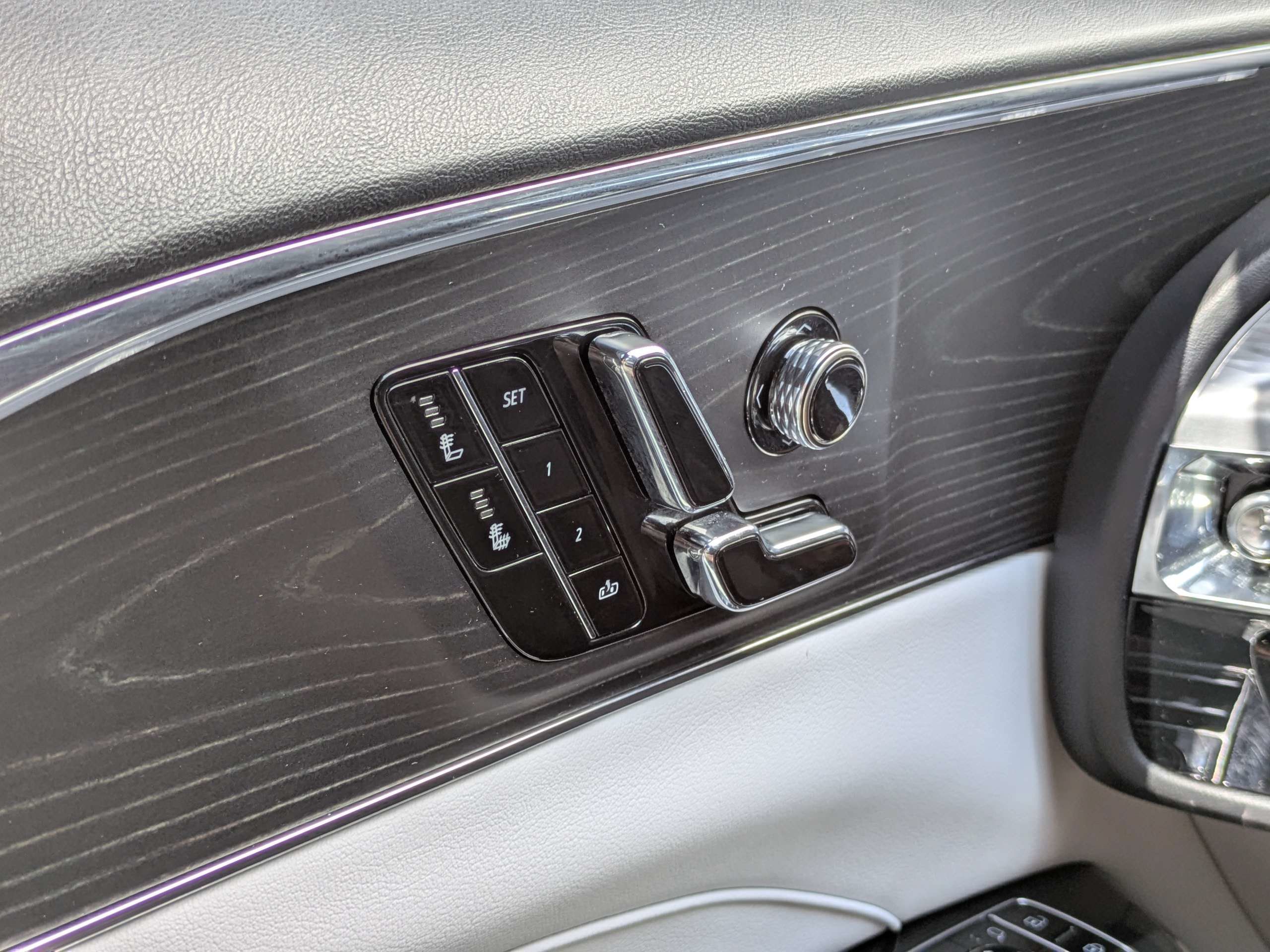 Used 2024 Cadillac Lyriq Sport RWD image 23