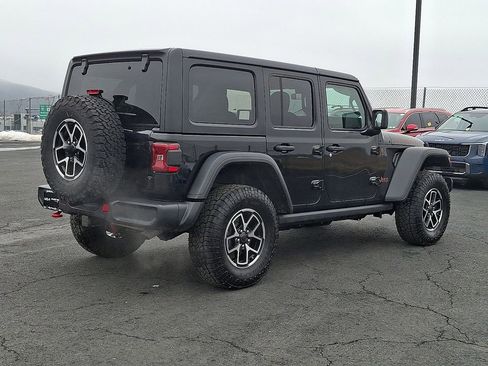 Used 2024 Jeep Wrangler Unlimited Rubicon image 6