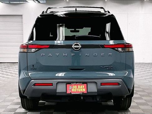 New 2026 Nissan Pathfinder Platinum image 5