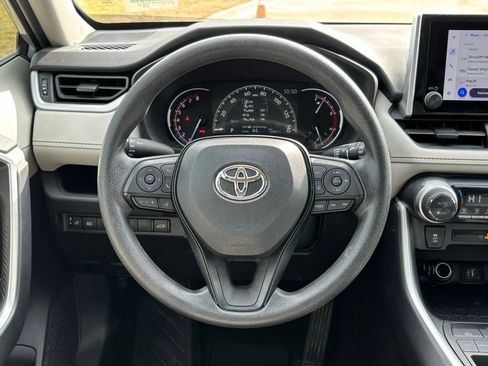 Used 2023 Toyota RAV4 XLE w/ Convenience Package image 16