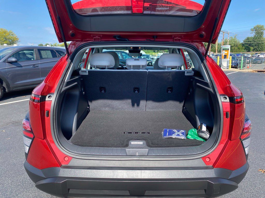 Certified 2024 Hyundai Kona SE AWD/4WD image 16