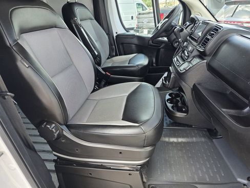 Used 2023 RAM ProMaster 2500 image 17