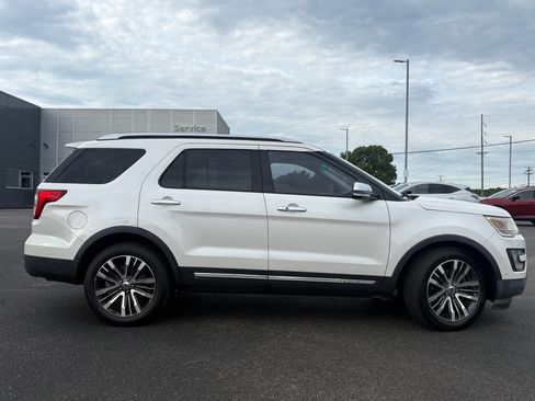 Used 2017 Ford Explorer Platinum AWD/4WD image 5