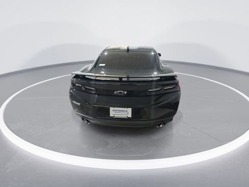 Used 2017 Chevrolet Camaro SS RWD image 7