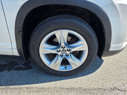 Used 2017 Toyota Highlander Limited AWD/4WD image 13