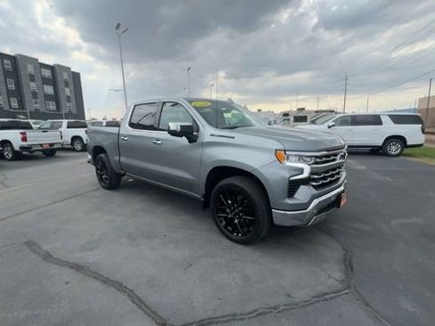 Used 2023 Chevrolet Silverado 1500 LTZ w/ Technology Package image 2