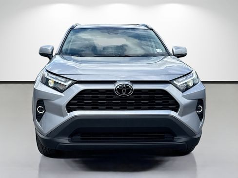 Used 2024 Toyota RAV4 XLE w/ Convenience Package image 8