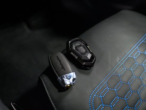 Used 2023 Lamborghini Huracan EVO image 47