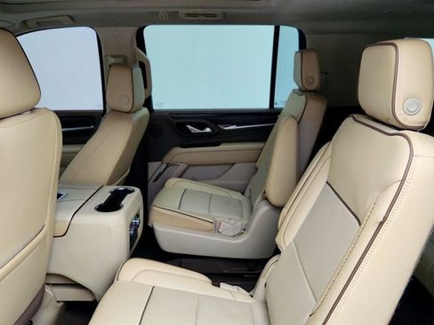Used 2023 GMC Yukon XL Denali AWD/4WD image 21