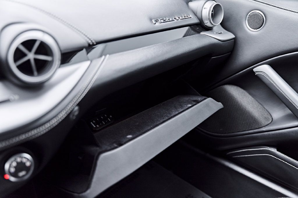 Used 2015 Ferrari F12 Berlinetta RWD image 76