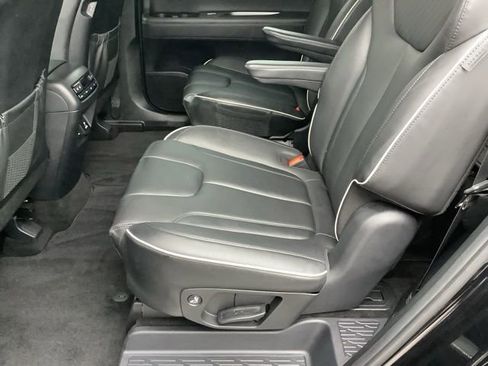 Used 2023 Hyundai Palisade SEL w/ Premium Package AWD/4WD image 12