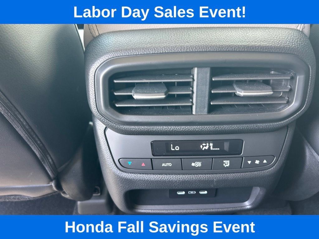 Used 2025 Honda Pilot EX-L image 16