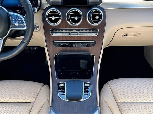 Certified 2022 Mercedes-Benz GLC 300 4MATIC image 24
