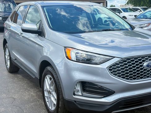 Used 2023 Ford Edge SEL w/ Convenience Package AWD/4WD image 3