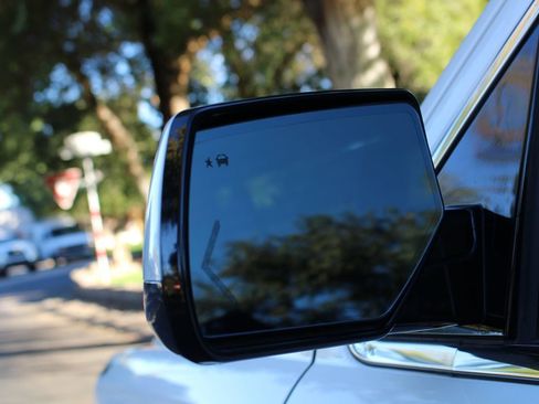 Used 2018 GMC Yukon XL SLT image 58