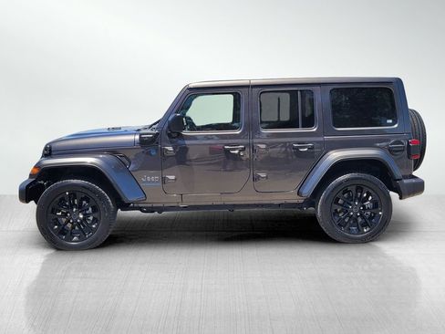 Used 2025 Jeep Wrangler Unlimited Sahara w/ Safety Group AWD/4WD image 7
