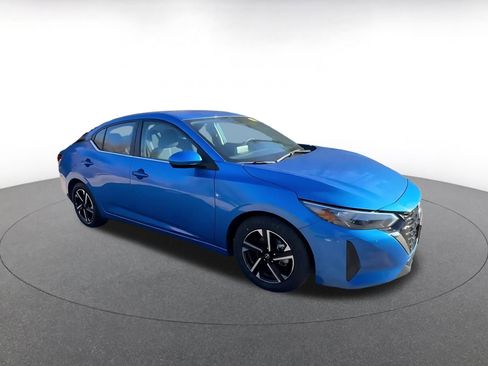 Used 2024 Nissan Sentra SV image 2
