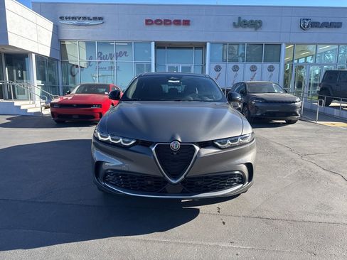 Used 2024 Alfa Romeo Tonale Ti image 2