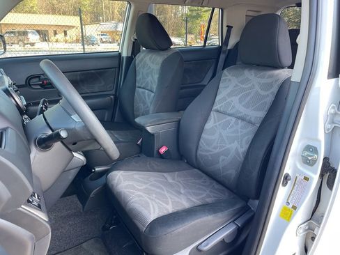 Used 2015 Scion xB image 17