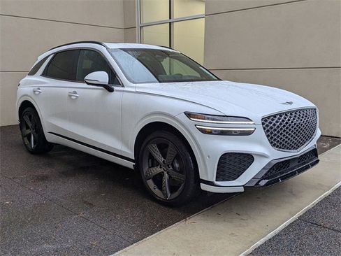 Used 2025 Genesis GV70 3.5T Sport w/ Sport Prestige Package image 4