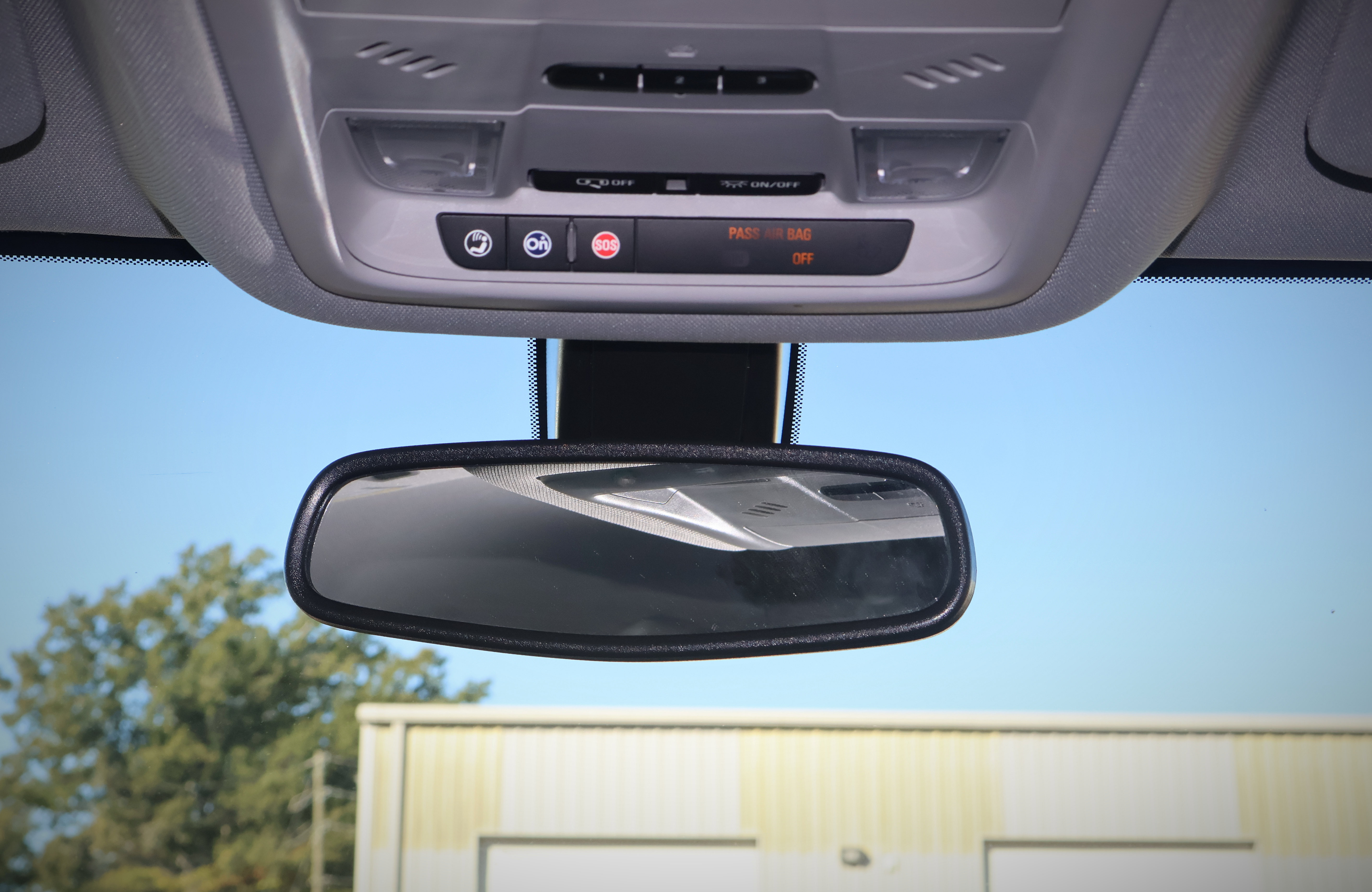 Used 2019 GMC Acadia SLT w/ LPO, Floor Liner Package FWD image 16