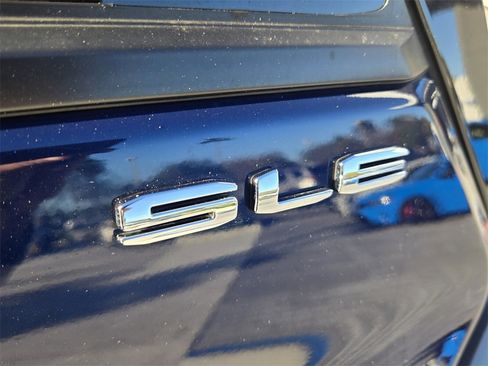 Used 2023 GMC Terrain SLE image 13