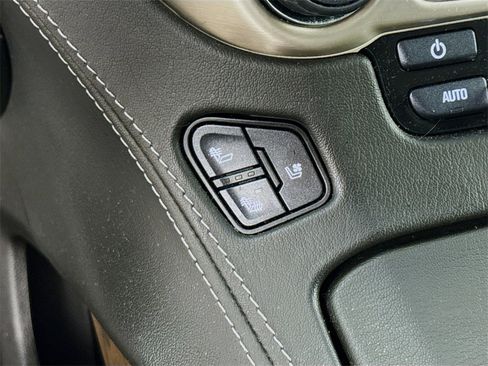 Used 2018 GMC Yukon Denali w/ Denali Ultimate Package image 21