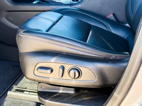 Used 2023 Chevrolet Traverse RS image 15