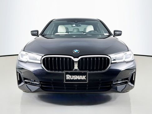 Used 2023 BMW 530i w/ Convenience Package image 2