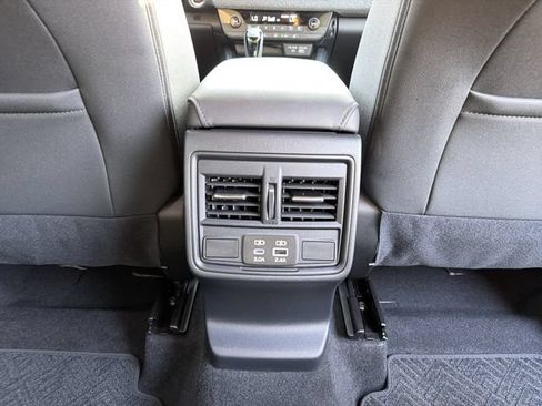 Used 2026 Subaru Outback Premium AWD/4WD image 21
