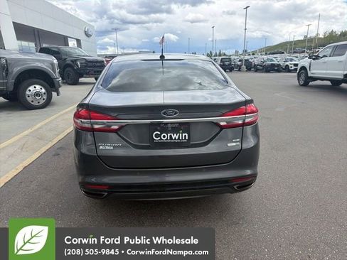 Used 2017 Ford Fusion SE image 7