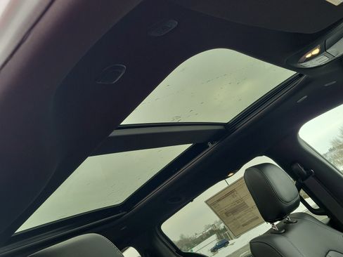 New 2026 Chrysler Pacifica Select AWD/4WD image 29